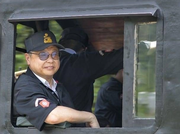 杜微